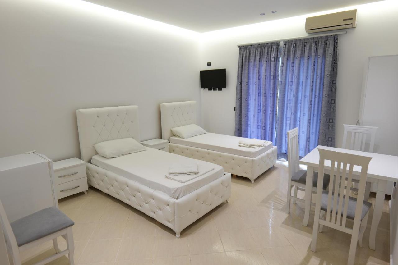 Hotel Dior Sarande Exterior photo