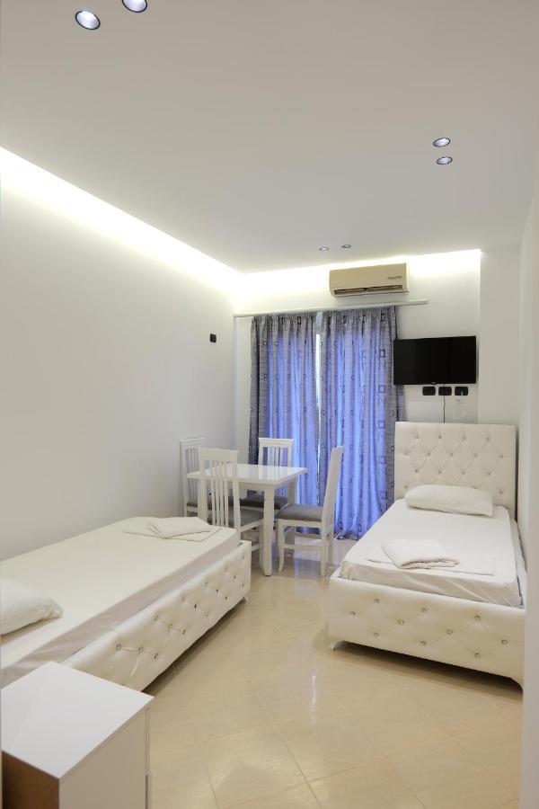 Hotel Dior Sarande Exterior photo