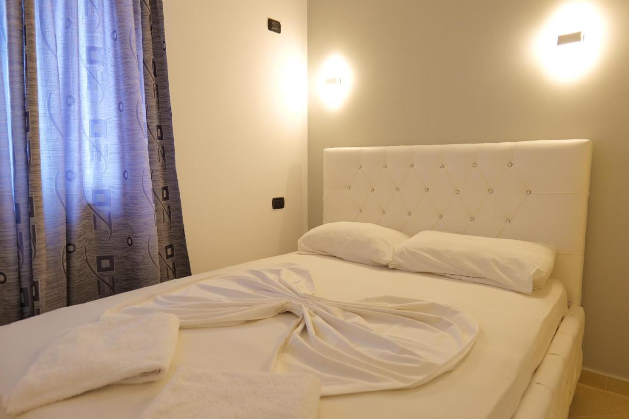 Hotel Dior Sarande Exterior photo