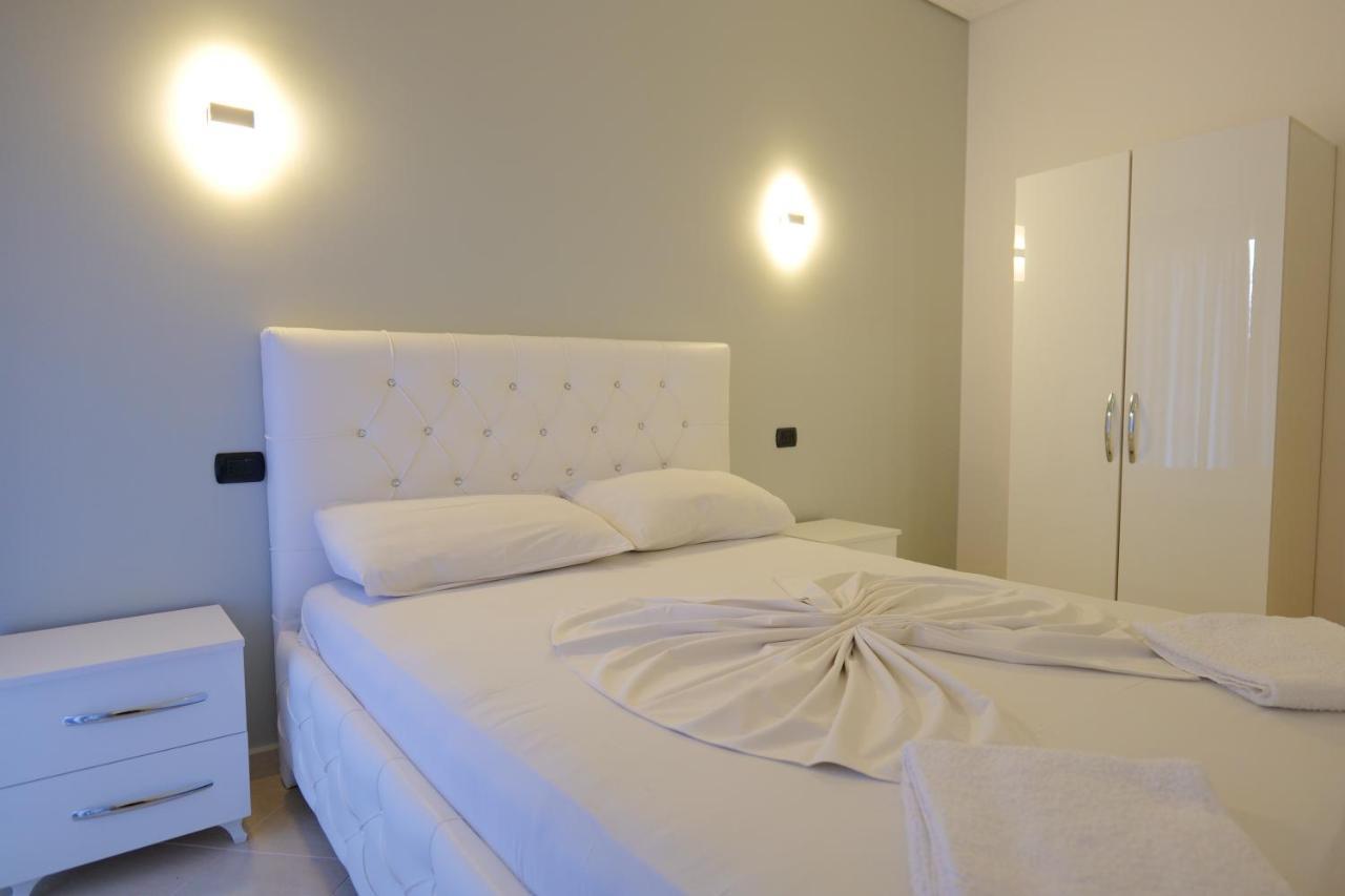 Hotel Dior Sarande Exterior photo